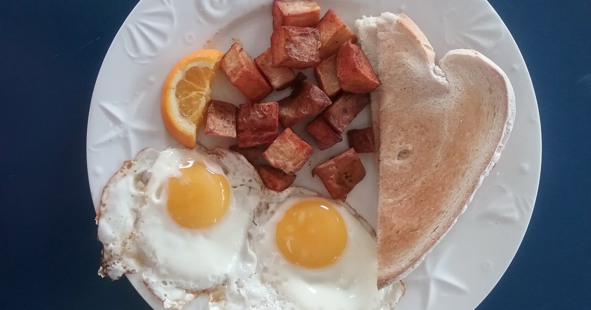 2 Eggs, Toast and Homefries 🥚 Breakfast The Sailing Cow American
