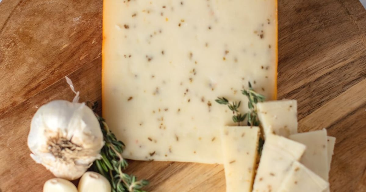 Summer Fields All Flavors Marieke Gouda Wisconsin Cheese, Farm