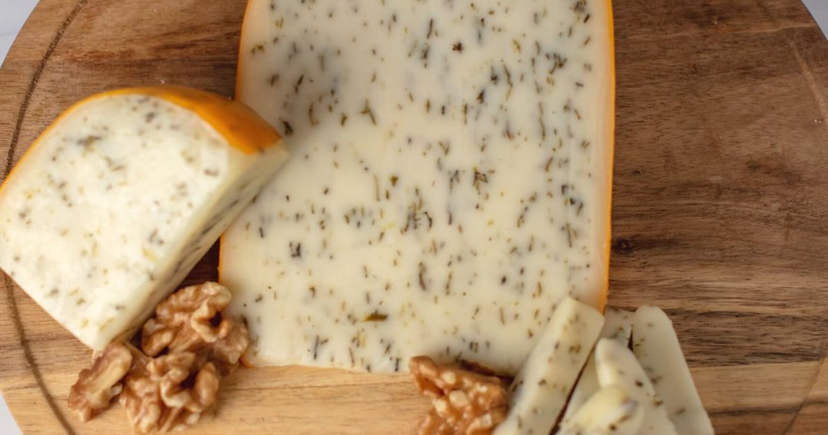 Honey Clover All Flavors Marieke Gouda Wisconsin Cheese, Farm