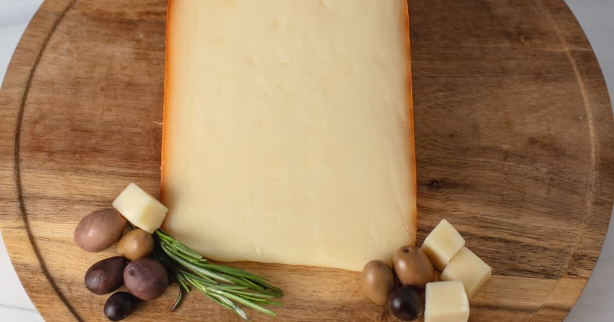 Smoked - Marieke Gouda- Wisconsin Cheese, Farm, Store, and Cafe in