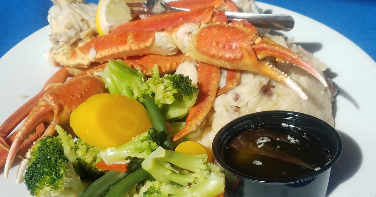 Snow Crab Legs Menu Wahoos Fish House Seafood Restaurant in
