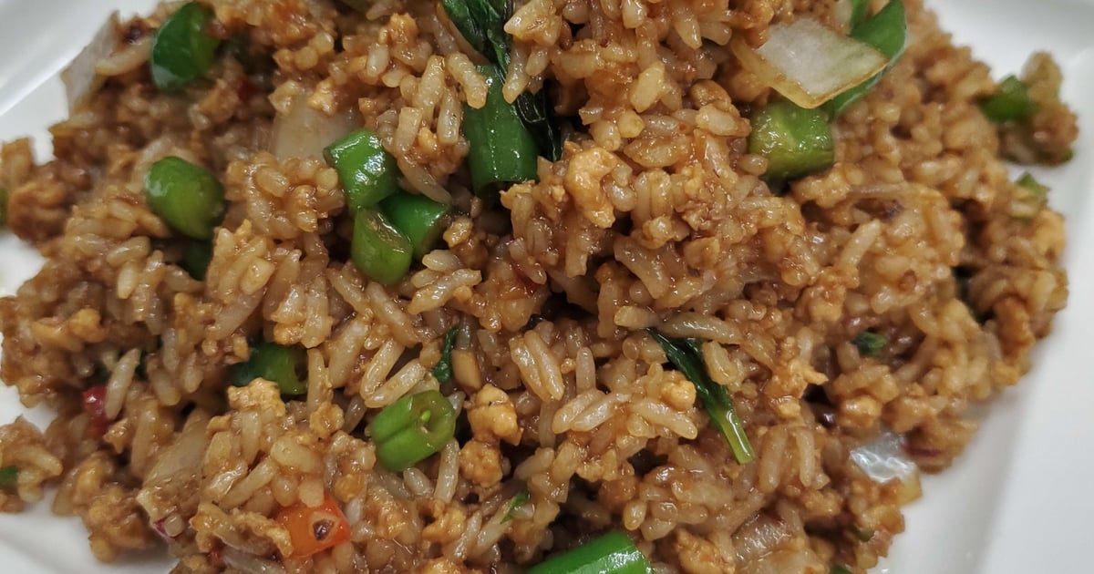 Spicy Basil Fried Rice* - Main Menu - Coconut Thai Cuisine - Thai