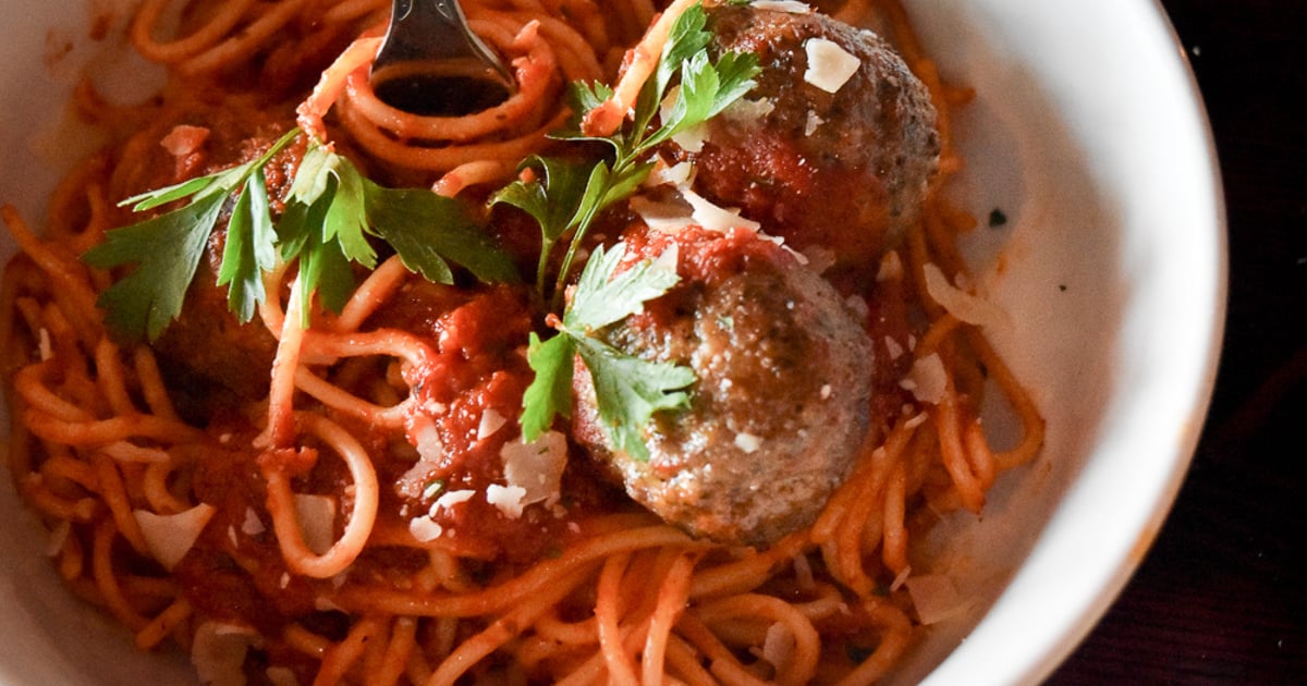 THREE LARGE MEATBALLS AND PASTA Main Menu Streets of New York