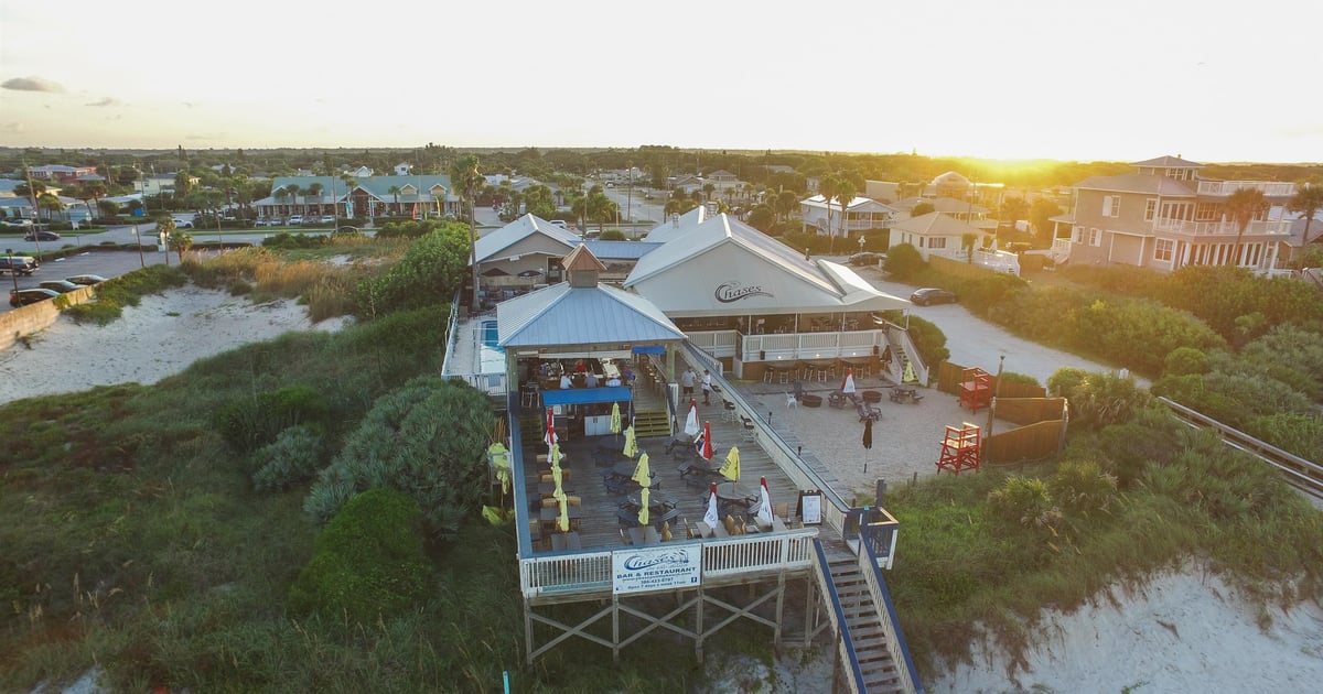 Chases on the Beach - Restaurant in New Smyrna Beach, FL