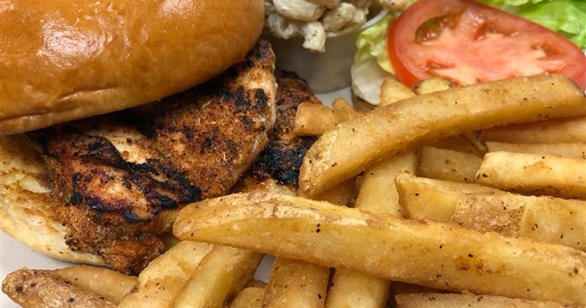 Grilled Chicken Sandwich Dinner Ricci's Family Restaurant Italian