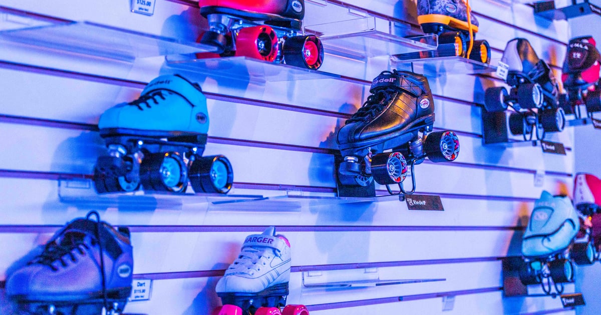 Kids Skate Free SPINZ Bar in Fort Myers, FL