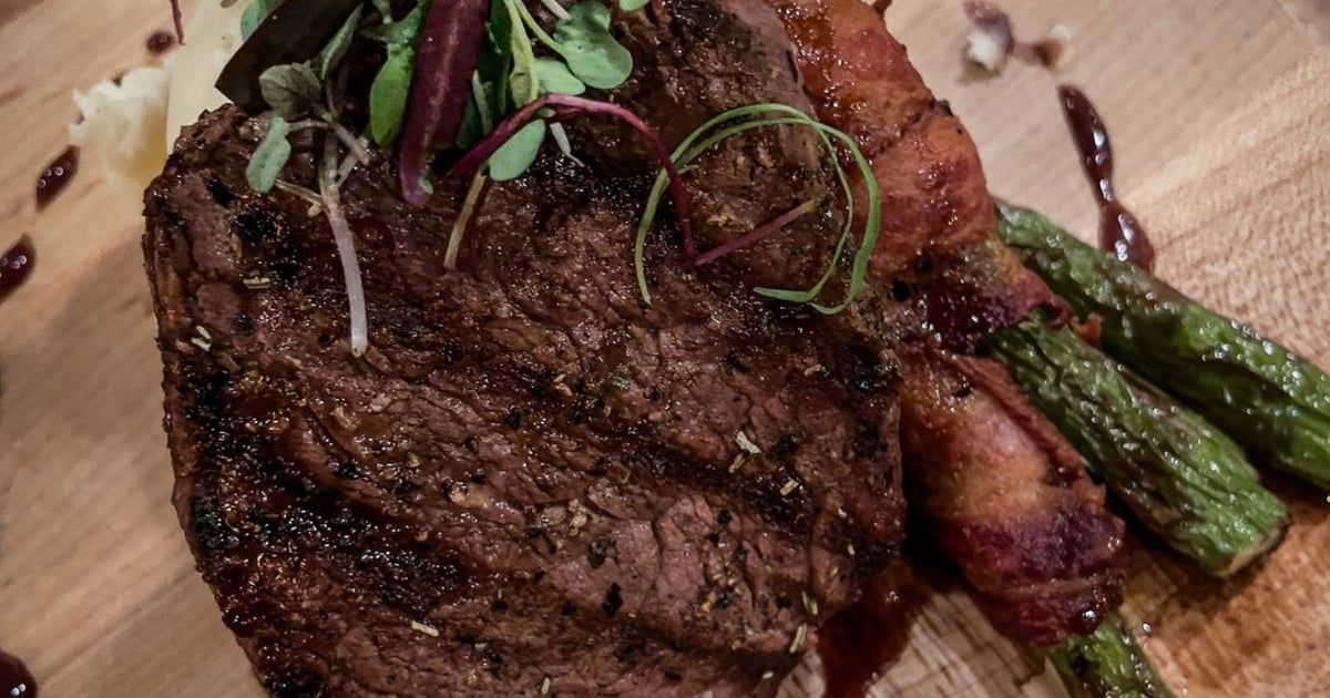 Bistro Filet* MAIN MENU Tablas Woodstone Taverna (Kafé Neo