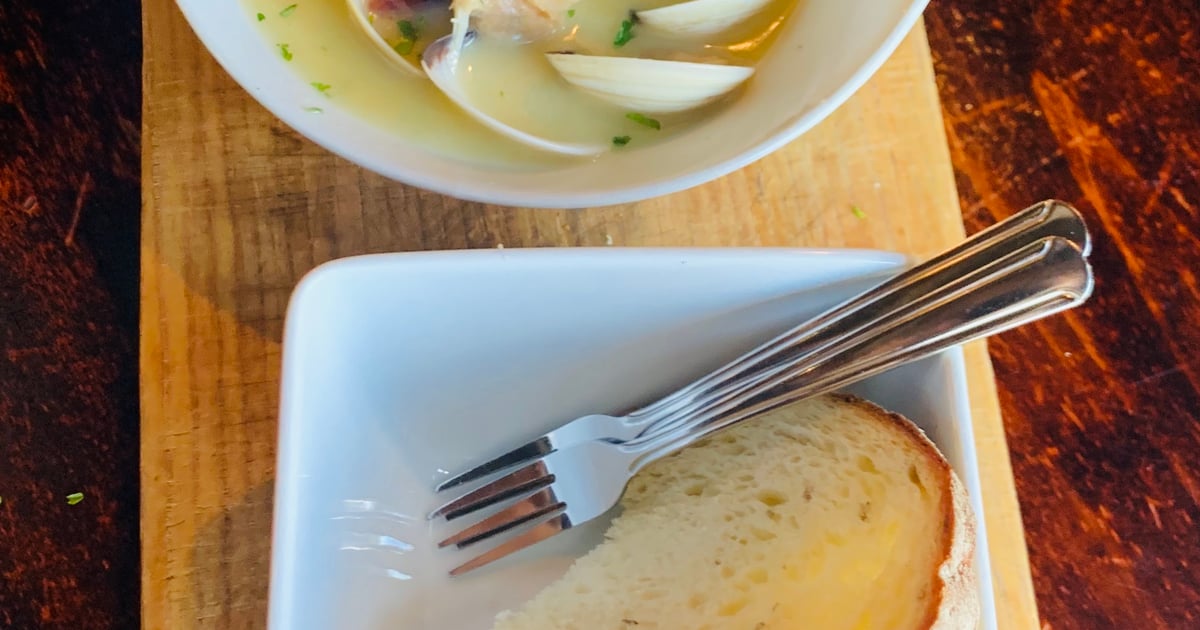 Sautéed Clams W/Serrano Ham Main Menu Tablas Woodstone Taverna