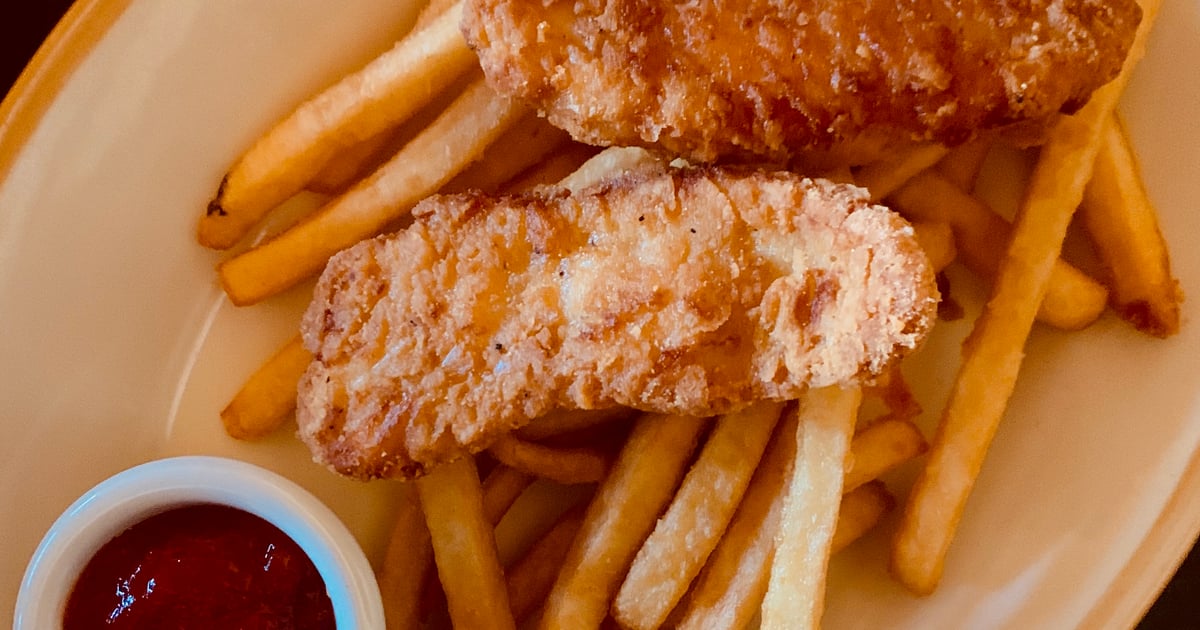 CHICKEN TENDERS & FRIES Kids Menu Tablas Woodstone Taverna (Kafé