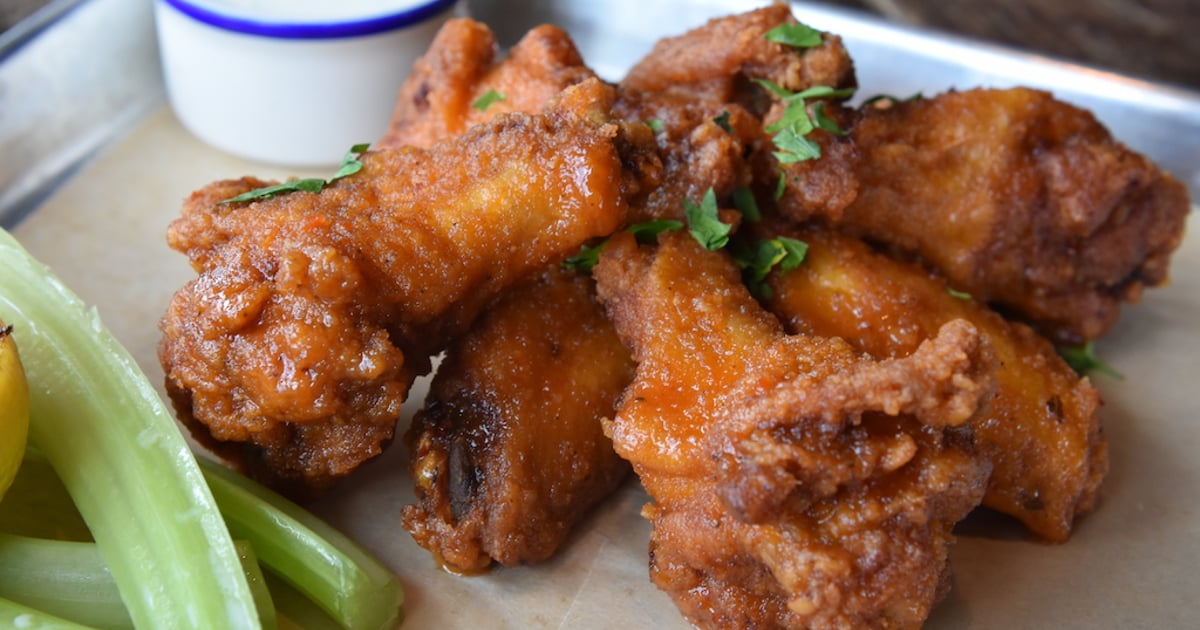 CRISPY FRIED CHICKEN WINGS Dinner Noble Crust Deep South Italian