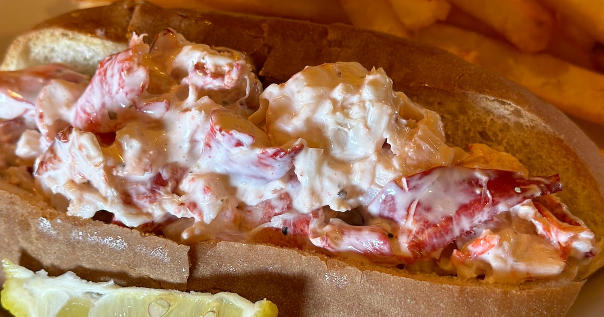 Billy's Famous Lobster Roll Billy's Menu Billy's Chowder House