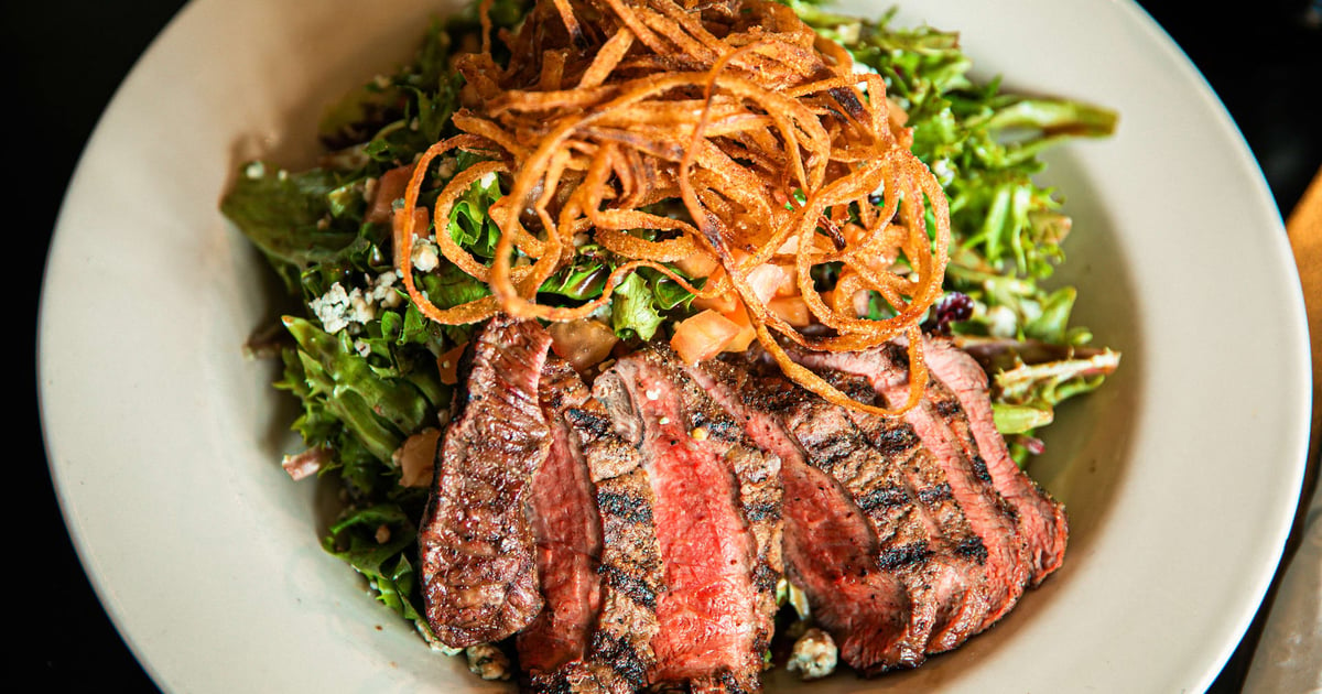 steak-salad-main-menu-rookies-sports-bar-and-grill-american