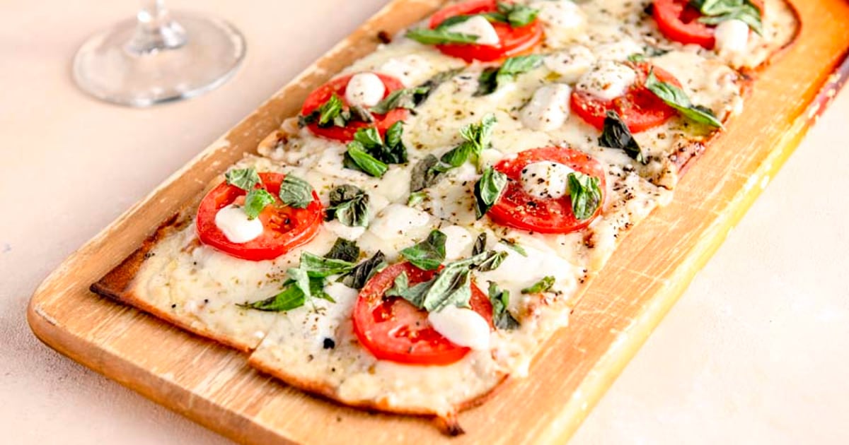 Margherita Flatbread Happy Hour Grillsmith Craft By Fire
