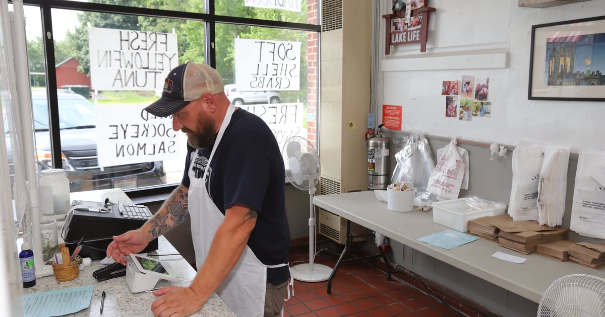 Meat Packing HilMak Sea Foods Seafood Restaurant in Ashtabula, OH