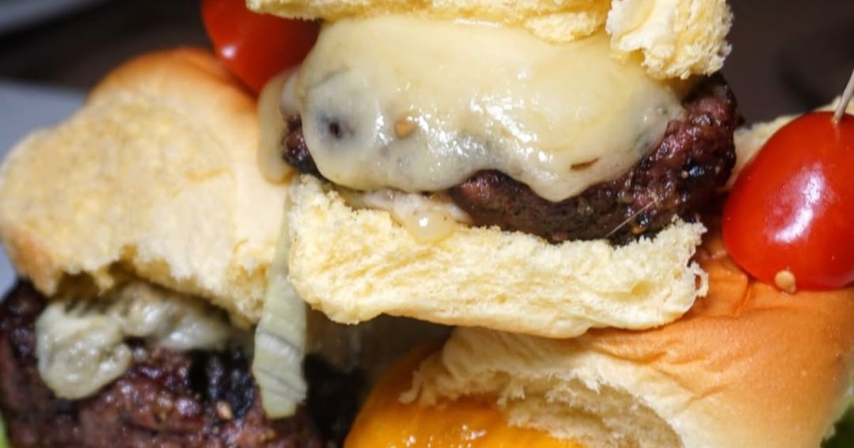 Kobe Slider Trio Dinner Park Place Restaurant & Bar