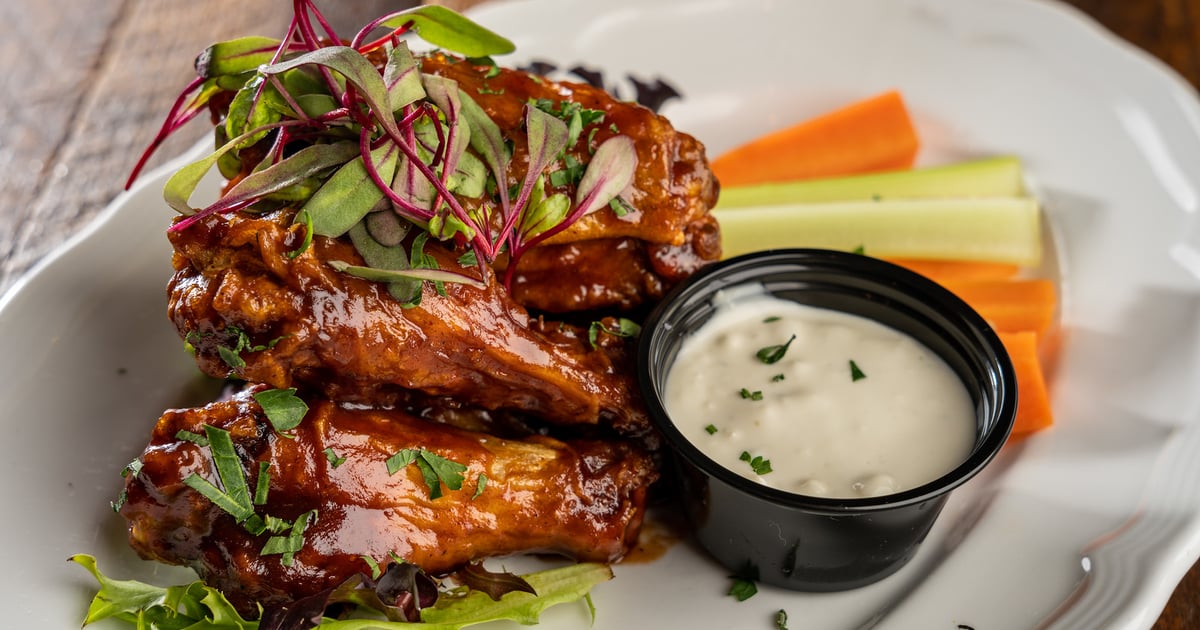 Crispy Chicken Wings Catering Menu River Hill Grill