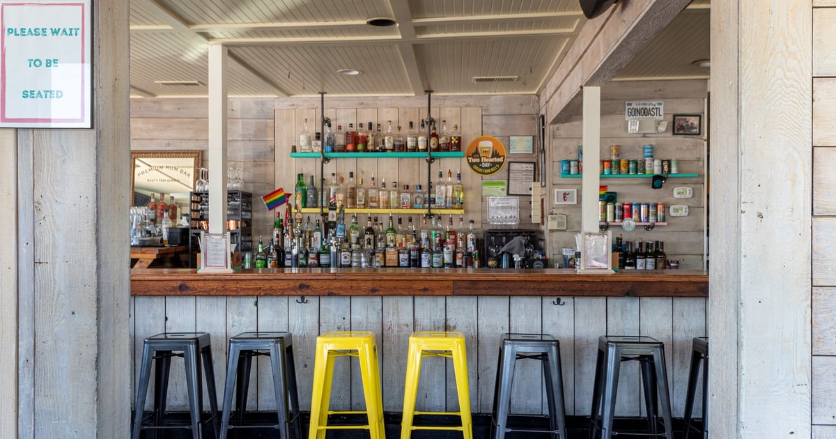 About Salt Island Fish and Beer Seafood Restaurant in Tybee Island, GA