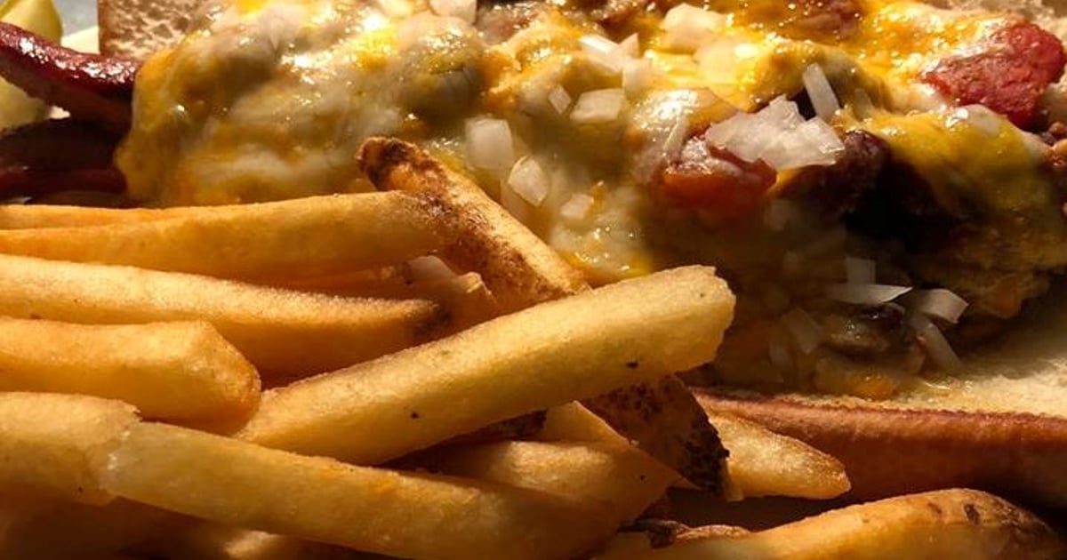 Foot Long Chili Cheese Dog Our Menu Heroes Pub Restaurant in