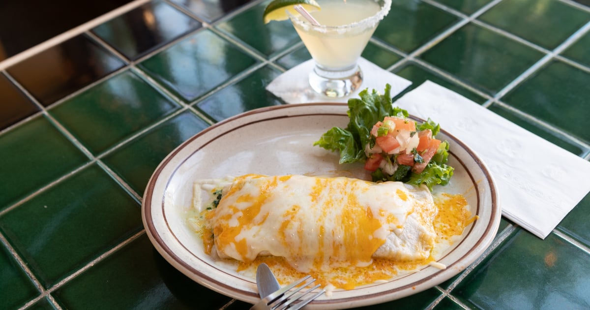 Burrito Verde Menu El Nibble Nook Mexican Restaurant in MI