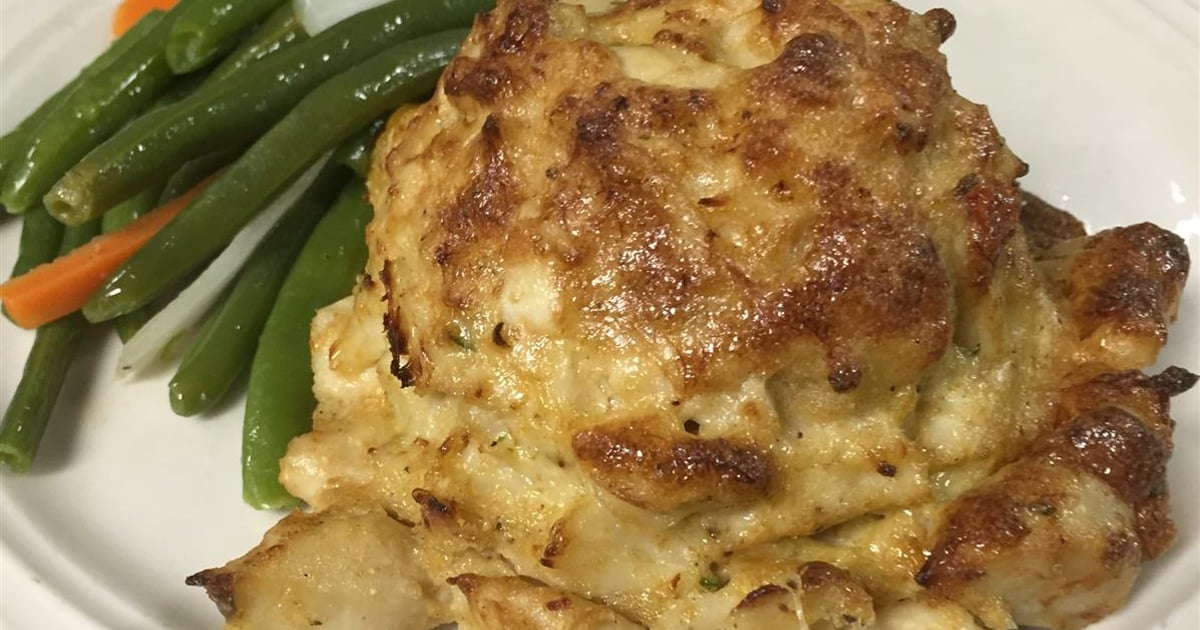 Single Crab Cake Platter* Restaurant Menu Olive Grove Restaurant