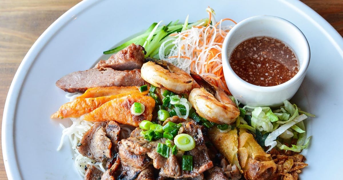 Brodard Chateau Vermicelli – Bún Đặc Biệt Brodard Chateau - House Menu