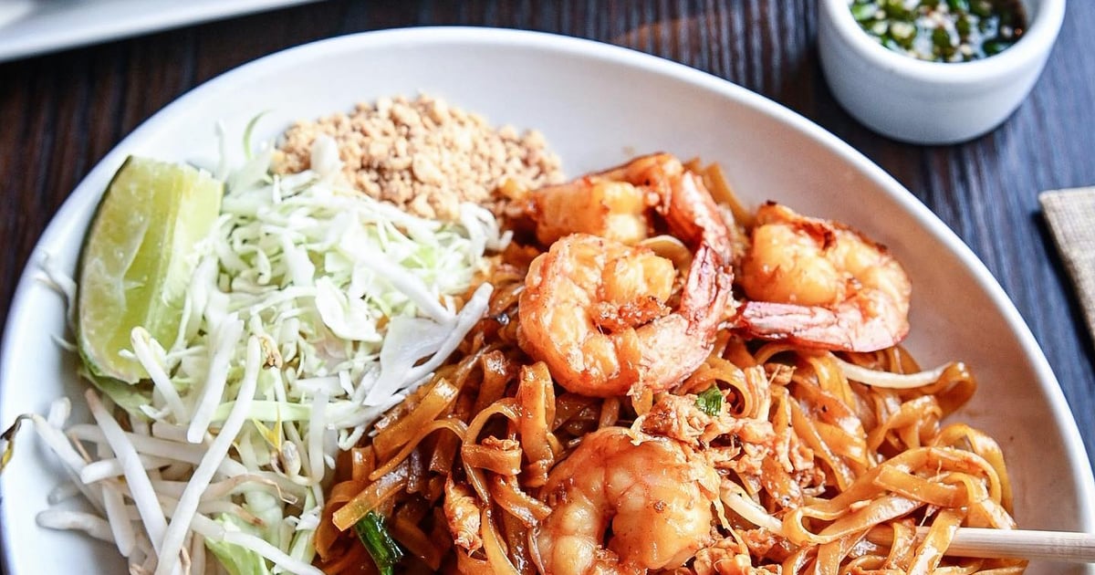 Seafood Padthai Phở Xào Thái Lan "House Menu" Brodard Chateau