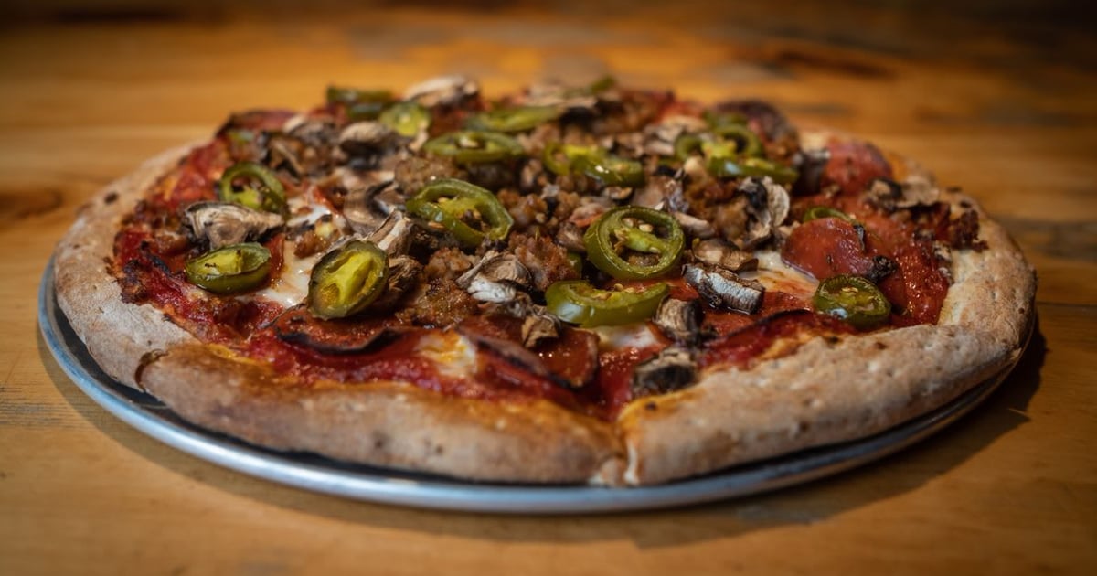 Pizza Picante Menu Johns Pizza Works & The Outlaw Saloon