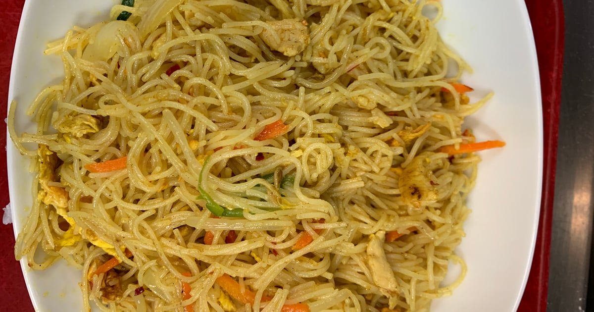 Singapore Rice Noodle Chicken Curry Sauce Menu Halal Chinese