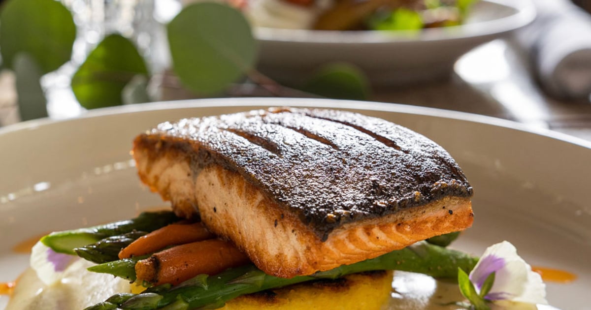 Wence's Seafood Restaurant in Pleasant Hill, CA