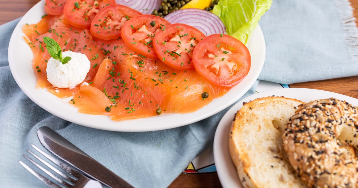 What Goes With Smoked Salmon For Lunch