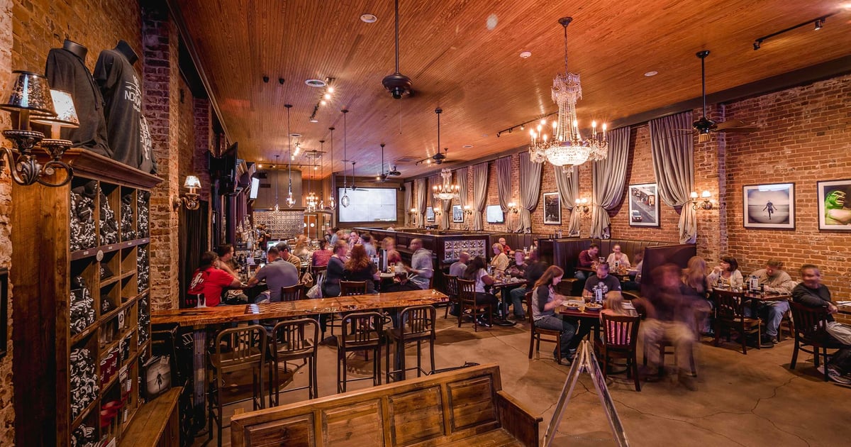 Join Our Team Lexington, KY Nic and Norman's