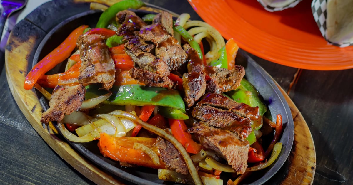 Sizzling Fajitas - Menu - Papi Grande's - Authentic Mexican Restaurant 