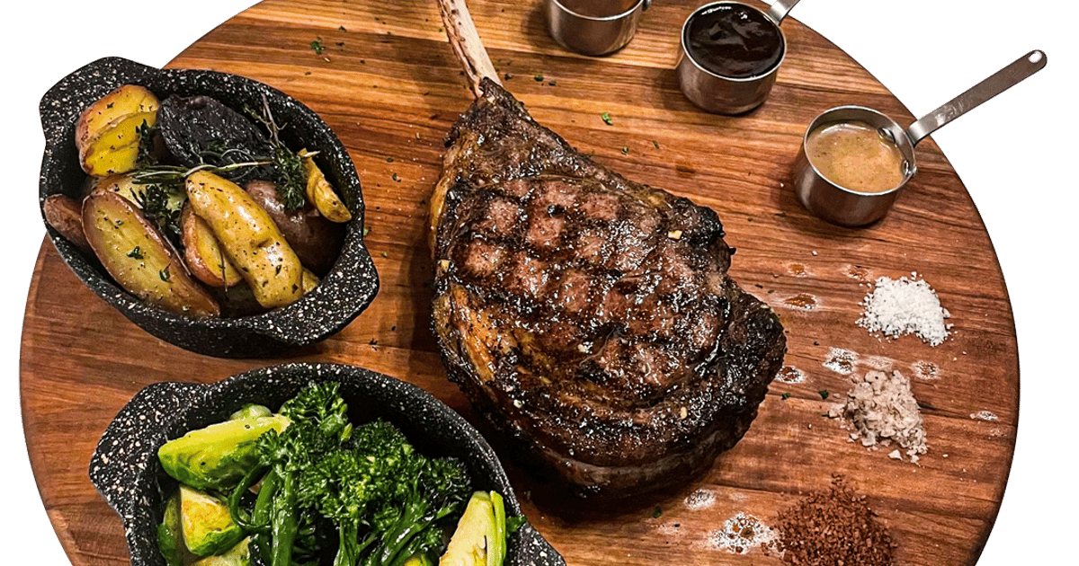 King and Queen Cantina - TOMAHAWK USDA Prime 🔥🥩 Always providing the best  quality! #maschingon