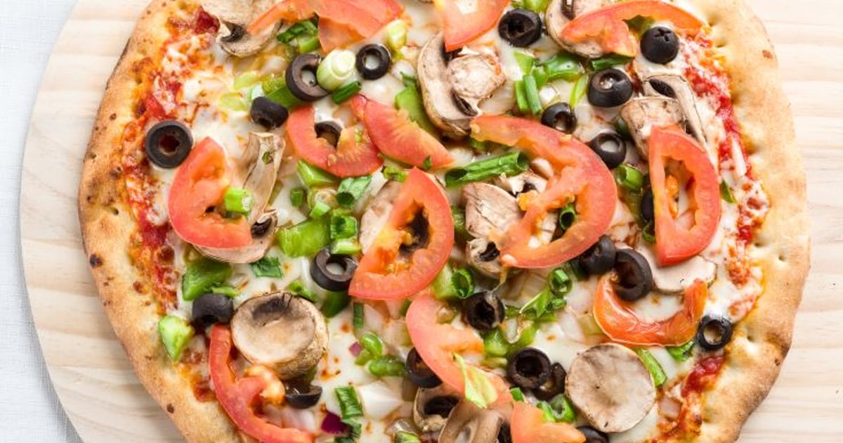 Classic Veggie Menu Pizza Artista and Pizza Amore