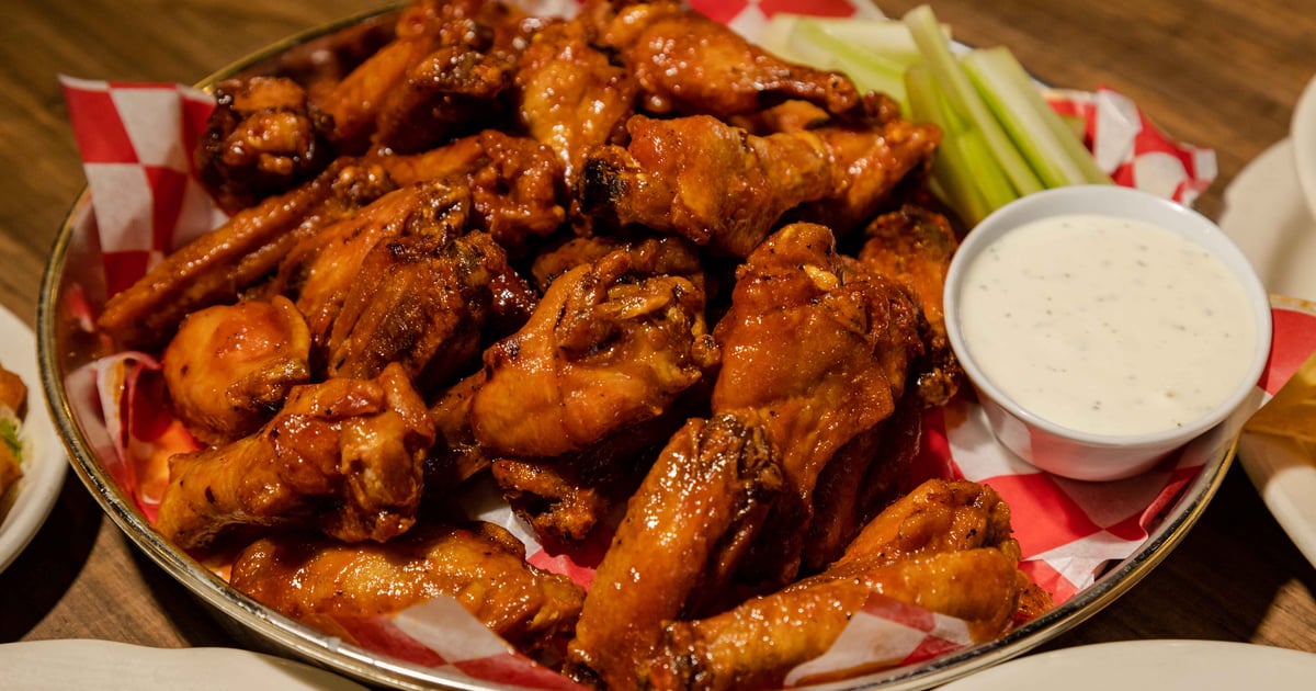 Fat Boy's Hot Wings Main Fat Boys Sports Bar & Grill Sports Bar