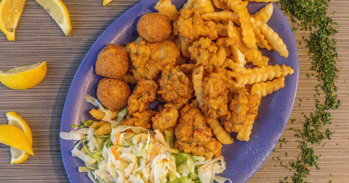 fried-oyster-platter-menu-captain-archie-s-bar-grill-in-north