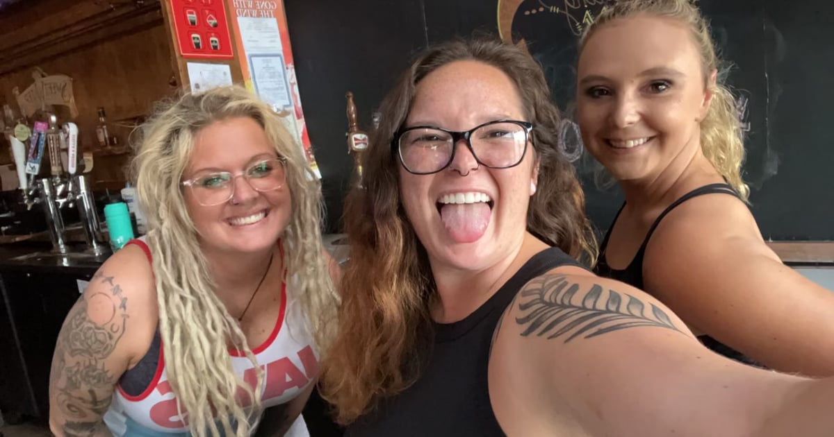 Join Our Team Cinema Tavern Sports Bar in Villa Rica, GA