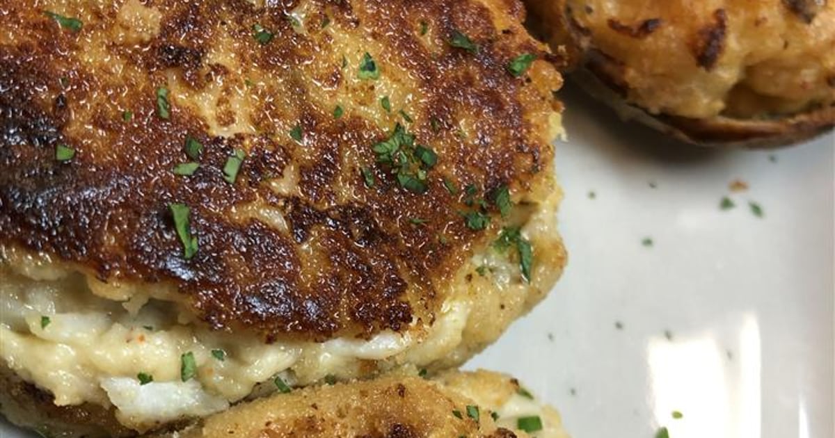 "Chef Craig's Original" St. John Jumbo Lump Crab Cake Lunch Menu