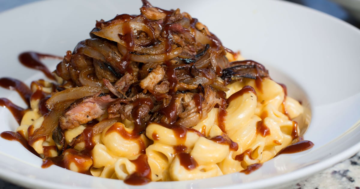 smoked-pulled-pork-mac-n-cheese-main-menu-hightopps-backstage