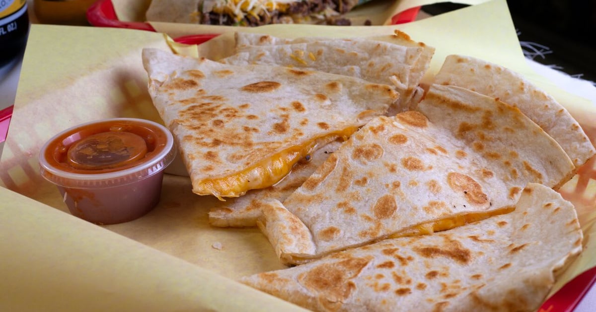 cheese-quesadilla-menu-alkobar-quick-stop-deli-deli-in-palm