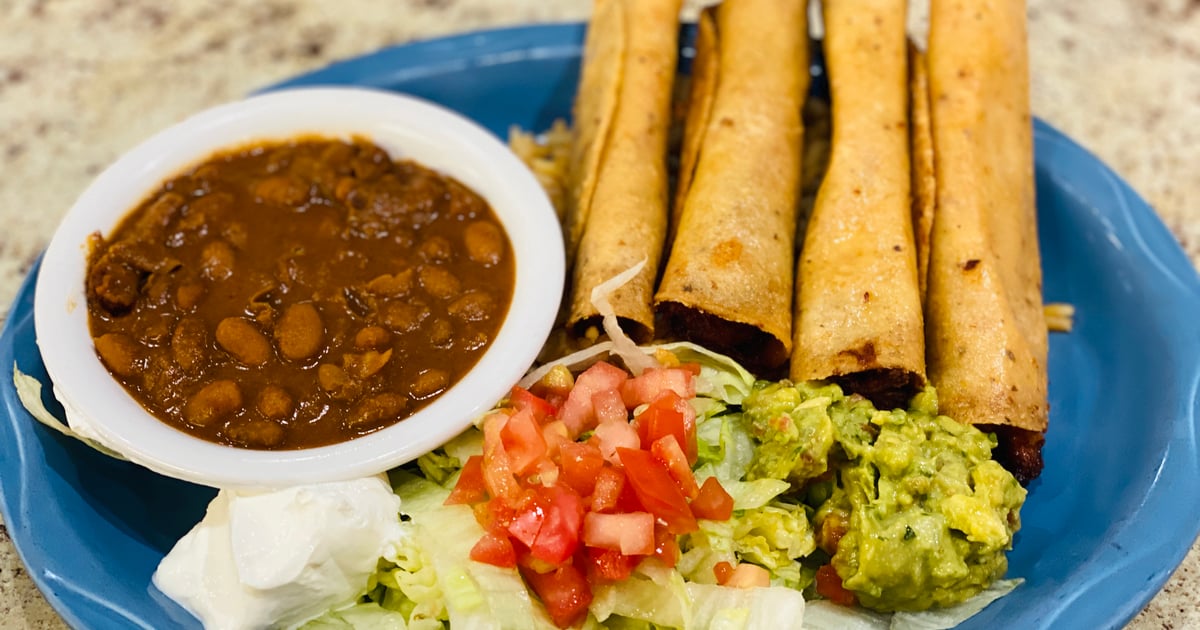 Chicken or Beef Flautas Lunch Flying Tortilla Mexican Restaurant