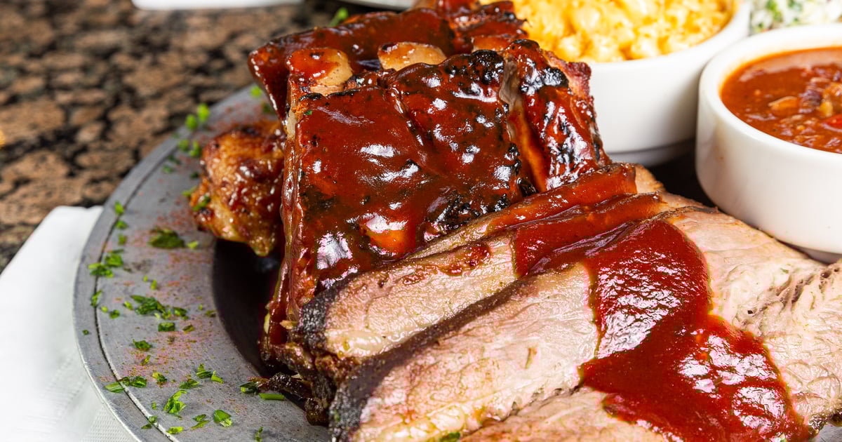 Heroes Red Tractor BBQ Chicken Platter Heroes Entrees Heroes