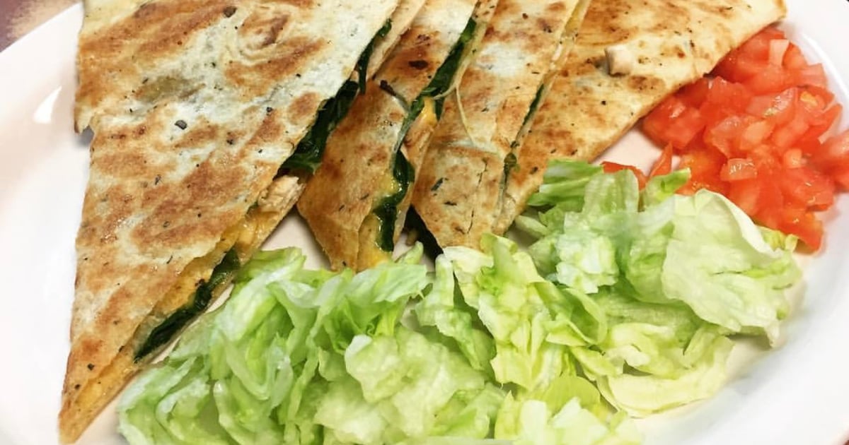 Spinach & Turkey Quesadilla - Lunch Menu - Breakfast Station