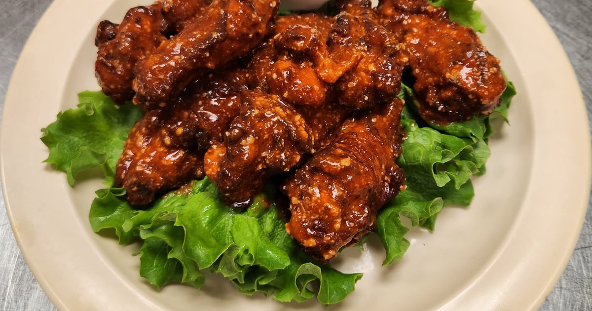 Chicken Wings - Appetizers - Woodsby's Cafe