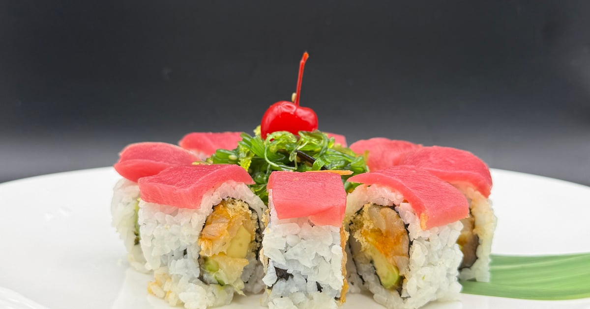 Cherry Blossom Roll - Xengo Fusion Kitchen and Sushi - Asian