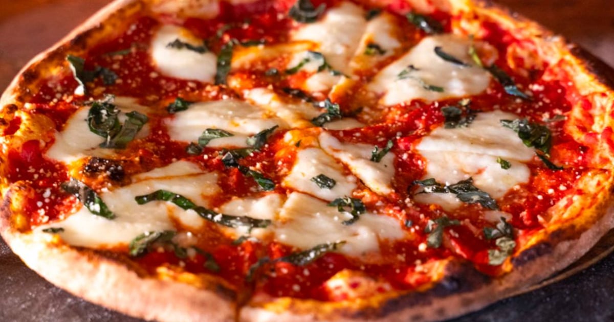 Order Online Lil Capo Pizzeria Pizza Restaurant in Glendale, AZ