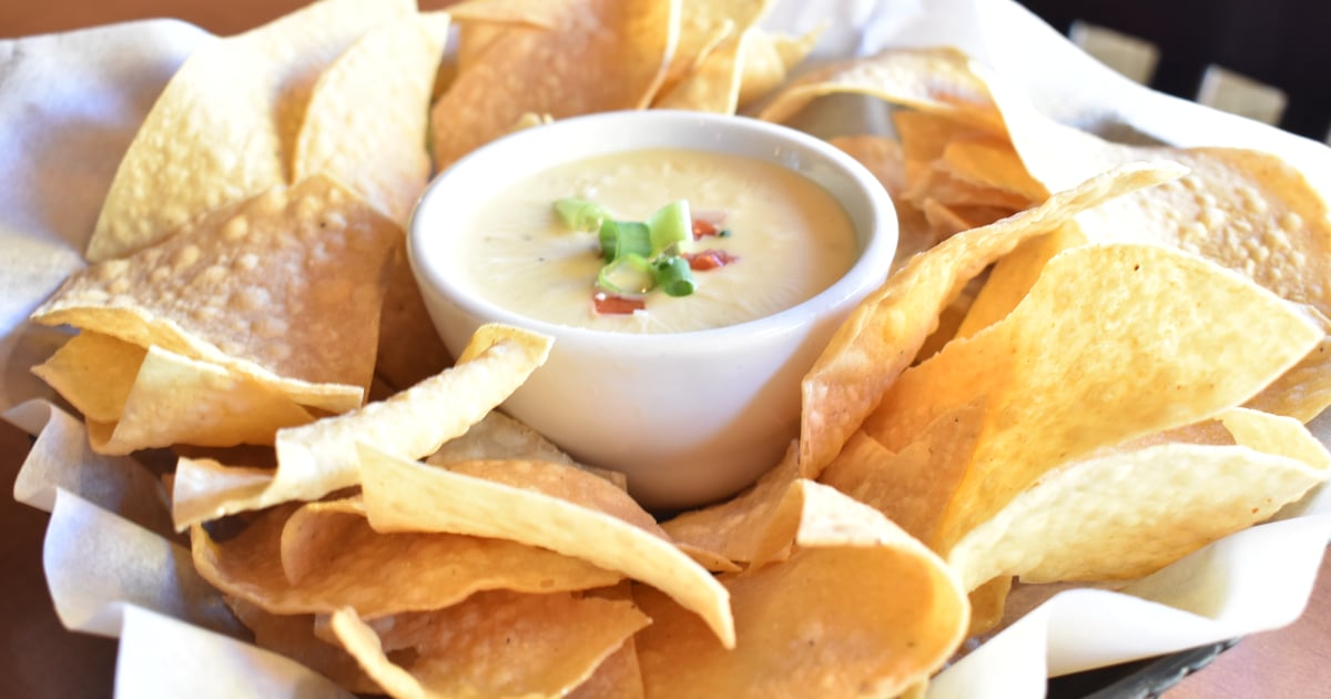 Chips & Queso Dip Lunch & Dinner Menu Lago Tacos