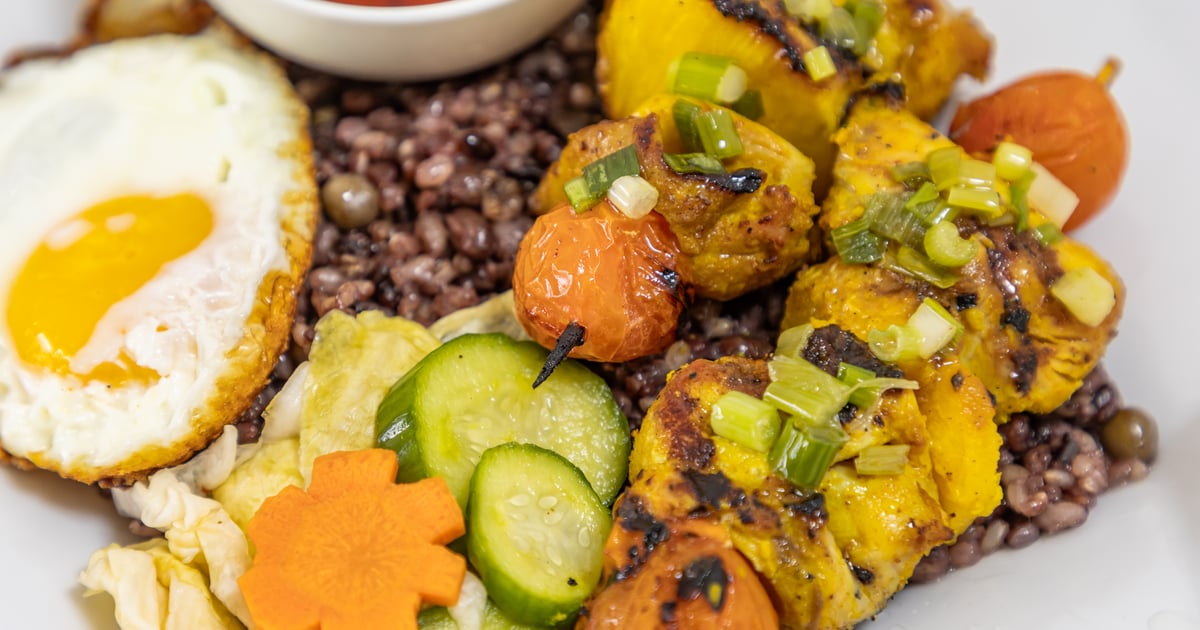 R3. Turmeric Curry Chicken Rice - Oh Mai Sandwich Kitchen - Pho | Bahn ...