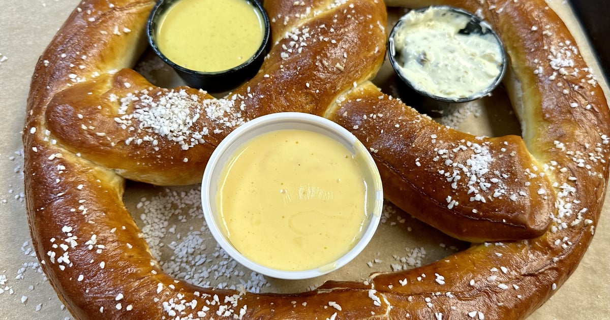 Bavarian Hot Pretzel - TV's Deli: Trenton, MI American Restaurant