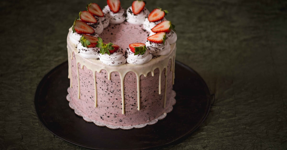 Strawberries 'n Cream Cake Cakes NoRA Cupcake Company Cupcake